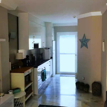 Casa Chico 2 Bedroom Townhouse 1 Mile From Marina & Beaches Apartamento Marbella