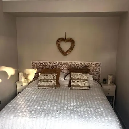 Casa Chico 2 Bedroom Townhouse 1 Mile From Marina & Beaches Apartamento Marbella