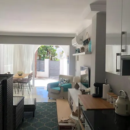 Apartamento Casa Chico 2 Bedroom Townhouse 1 Mile From Marina & Beaches Marbella