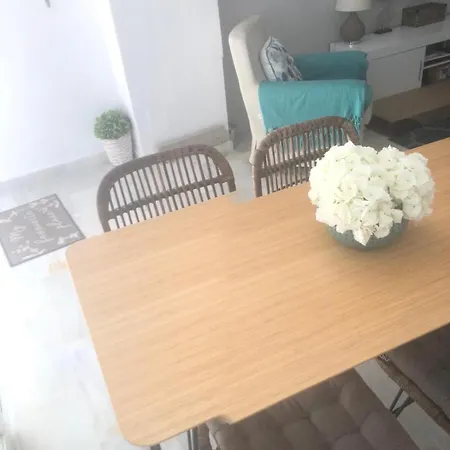 Casa Chico 2 Bedroom Townhouse 1 Mile From Marina & Beaches Apartamento Marbella
