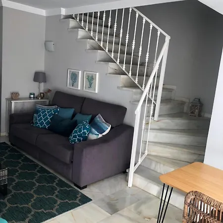 Casa Chico 2 Bedroom Townhouse 1 Mile From Marina & Beaches *