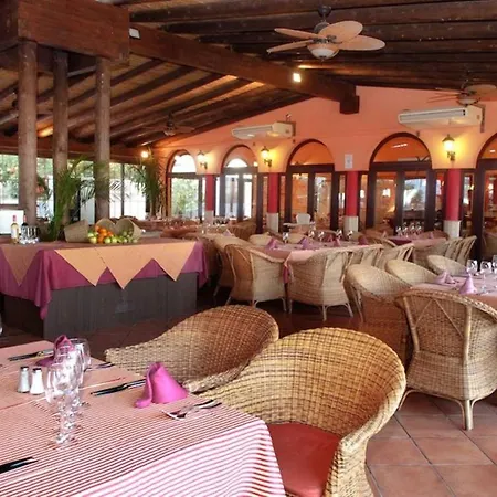 Casa Chico 2 Bedroom Townhouse 1 Mile From Marina & Beaches Apartamento Marbella